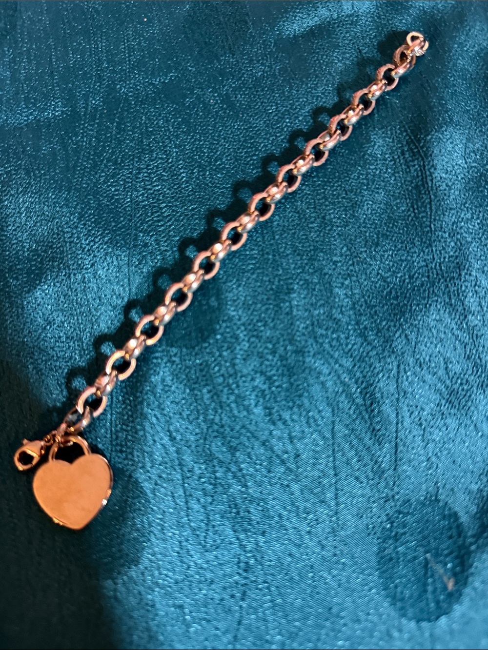 Heart Charm Chain Bracelet i
